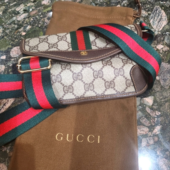 Authentic Gucci Sherry Clutch, Bum Bag, Belt Bag, Waist Bag, or Crossbody Bag - Picture 1 of 12